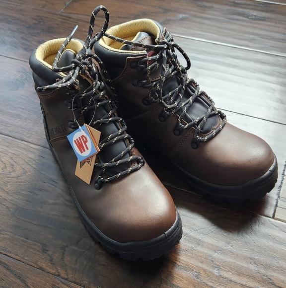 Men's Avenger 6" Steel Toe WP Work Boot A8225 builder ST. Size: 7.0 Med. - Picture 13 of 14